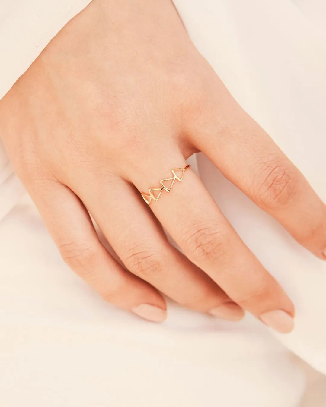 Anillo Flechas Hollow