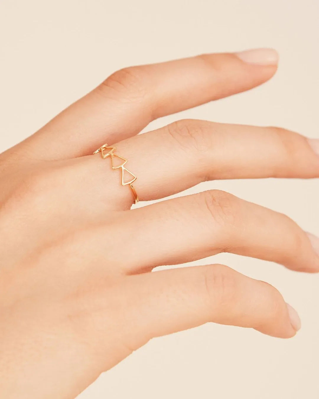 Anillo Flechas Hollow