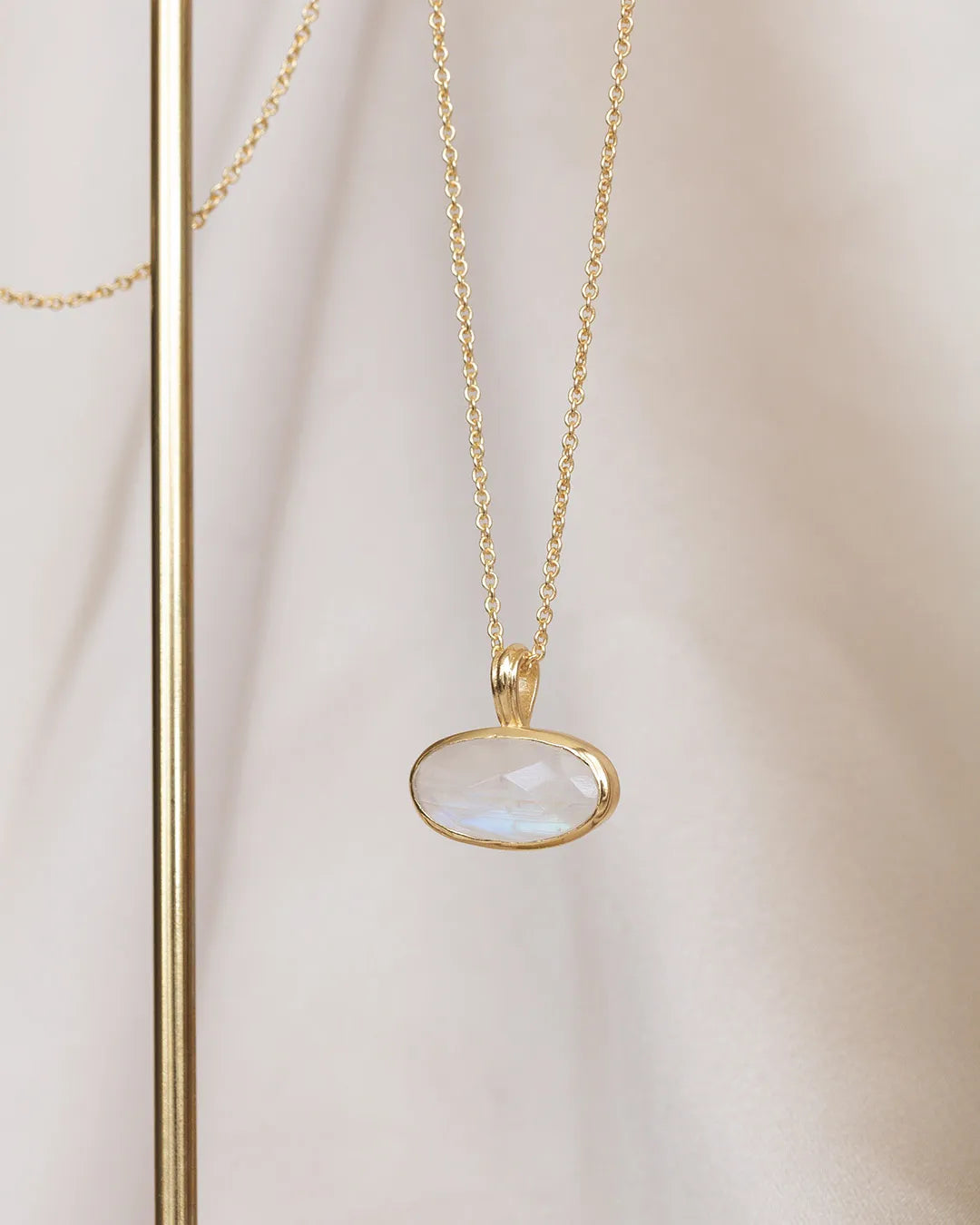 Bauzi Moonstone Necklace