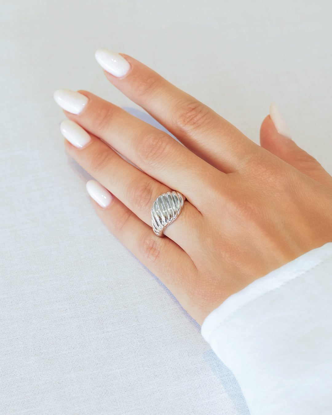 Anillo plateado Maude