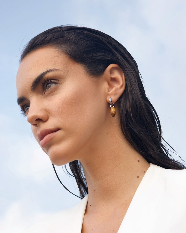 Pendientes Plateados Ojo De Tigre Bastet