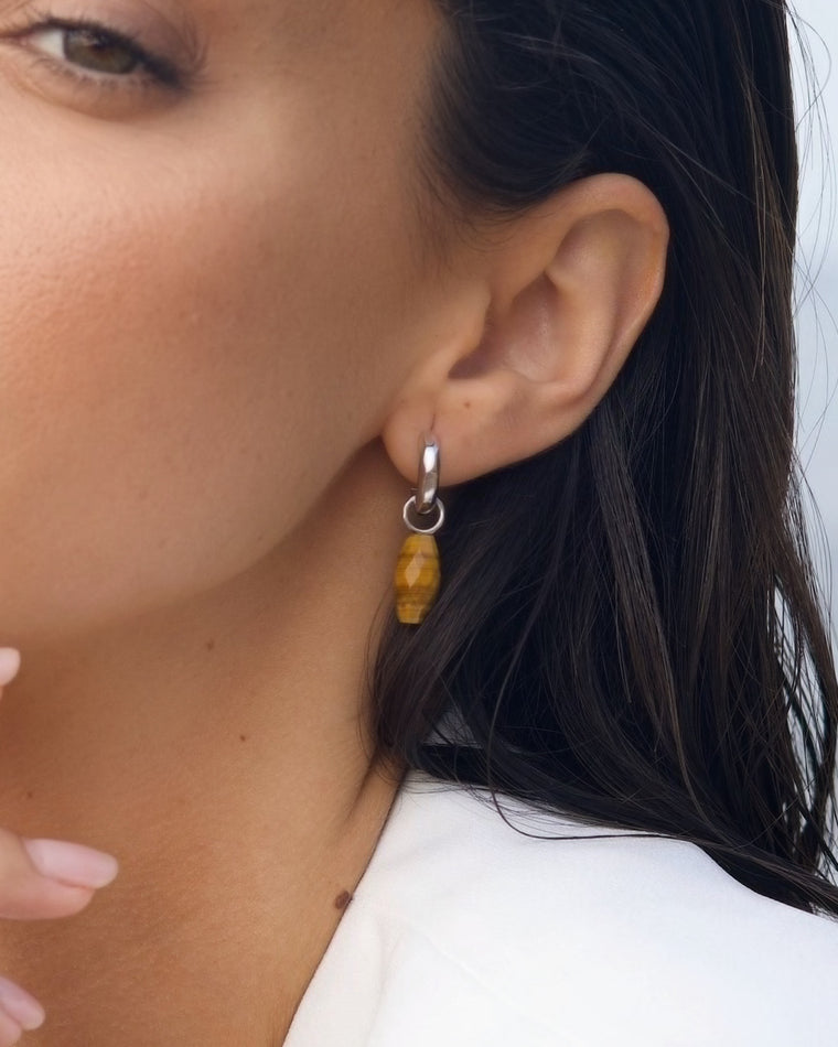 Pendientes Plateados Ojo De Tigre Bastet