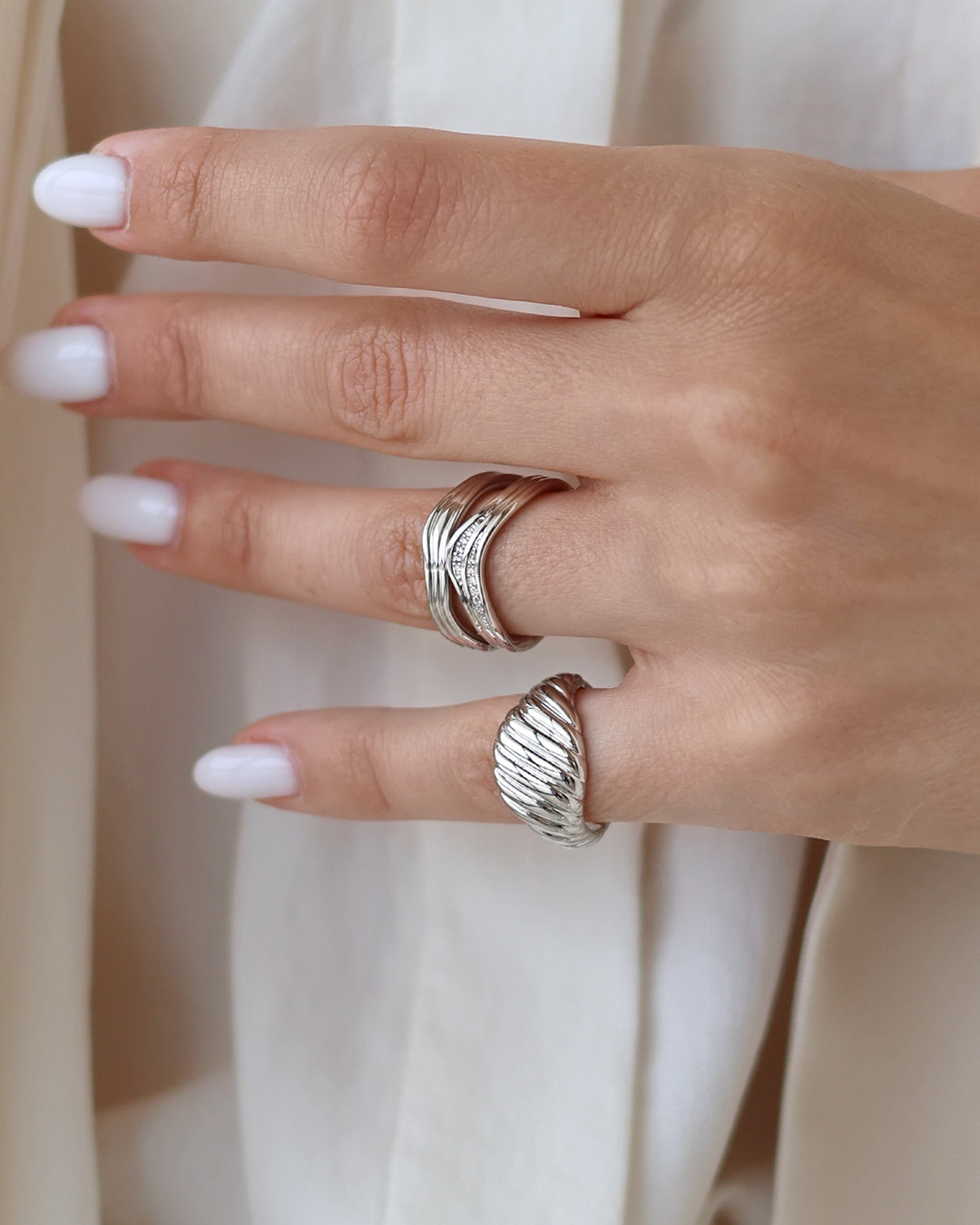 Anillo plateado Maude