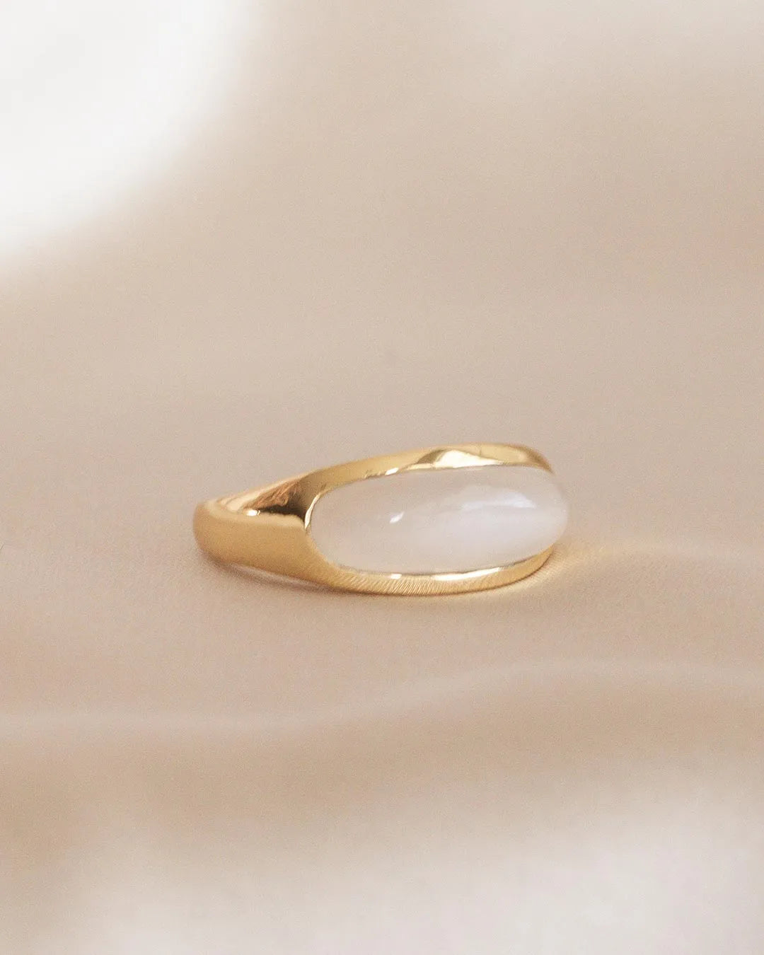 Anillo de Piedra Lunar Kinas Murona MURONA